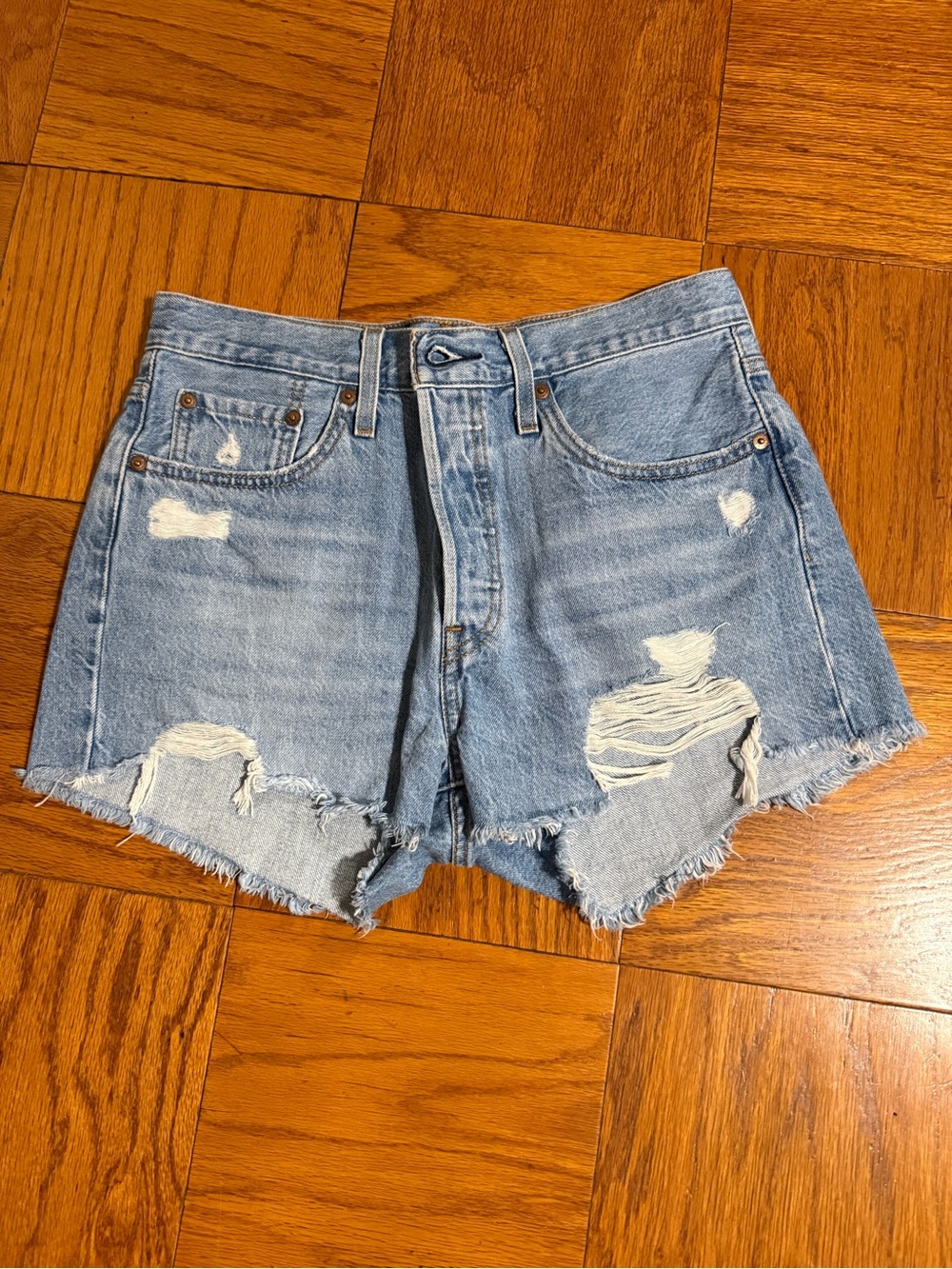 💖Super cute 💖 adorable 💖 Levi’s Strauss 💖 cut off  💖 Levi’s 💖 shorts 💖 EUC 💖 501